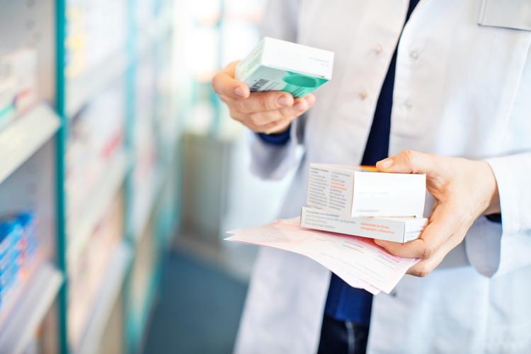 新奥今晚特马上9点30和药店药师挂证遭核查与药师挂证药店罚款多少钱