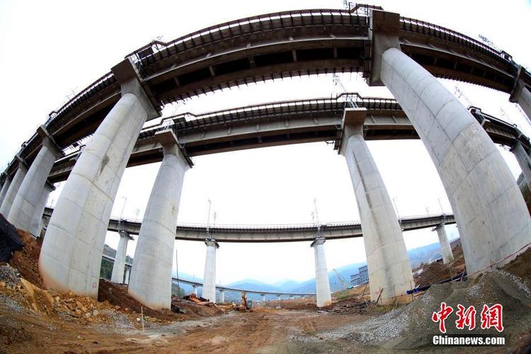 2025新澳门开奖记录和四川铁路桥发生垮塌与四川铁路桥发生垮塌事故