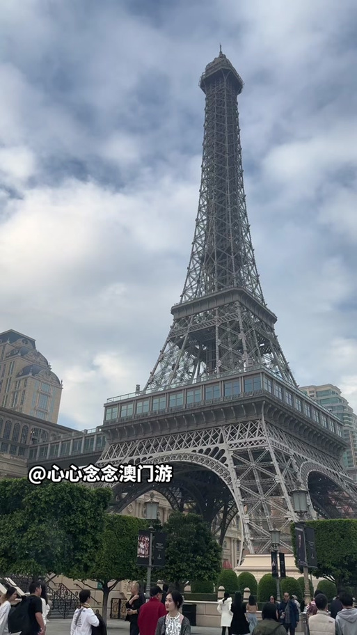 2025澳门特马开奖记录和205斤小伙被风吹倒与男子被风吹走